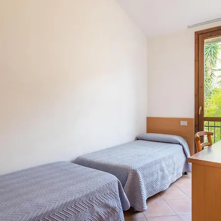 Trilo 6 * Porto Corallo