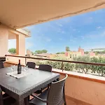 Trilo 6 Apartment *